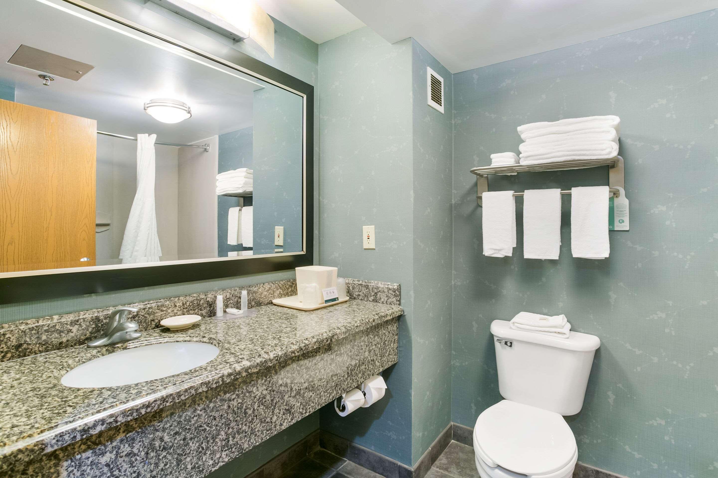 Quality Inn & Suites Bel Air I-95 Exit 77A Exteriör bild